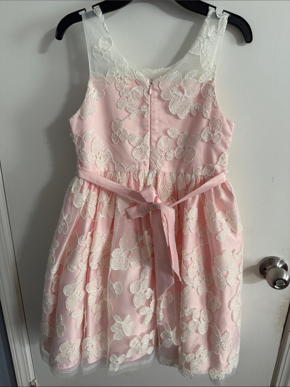 Girls' Pink Lace Floral Dress with Pearl Waist - Picture 3 of 6